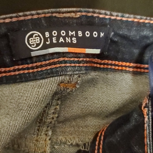 Jean Shorts - Picture 3 of 3